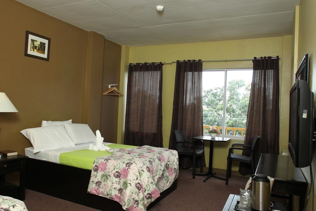 Hotel Camila 2 Dipolog Ngoại thất bức ảnh